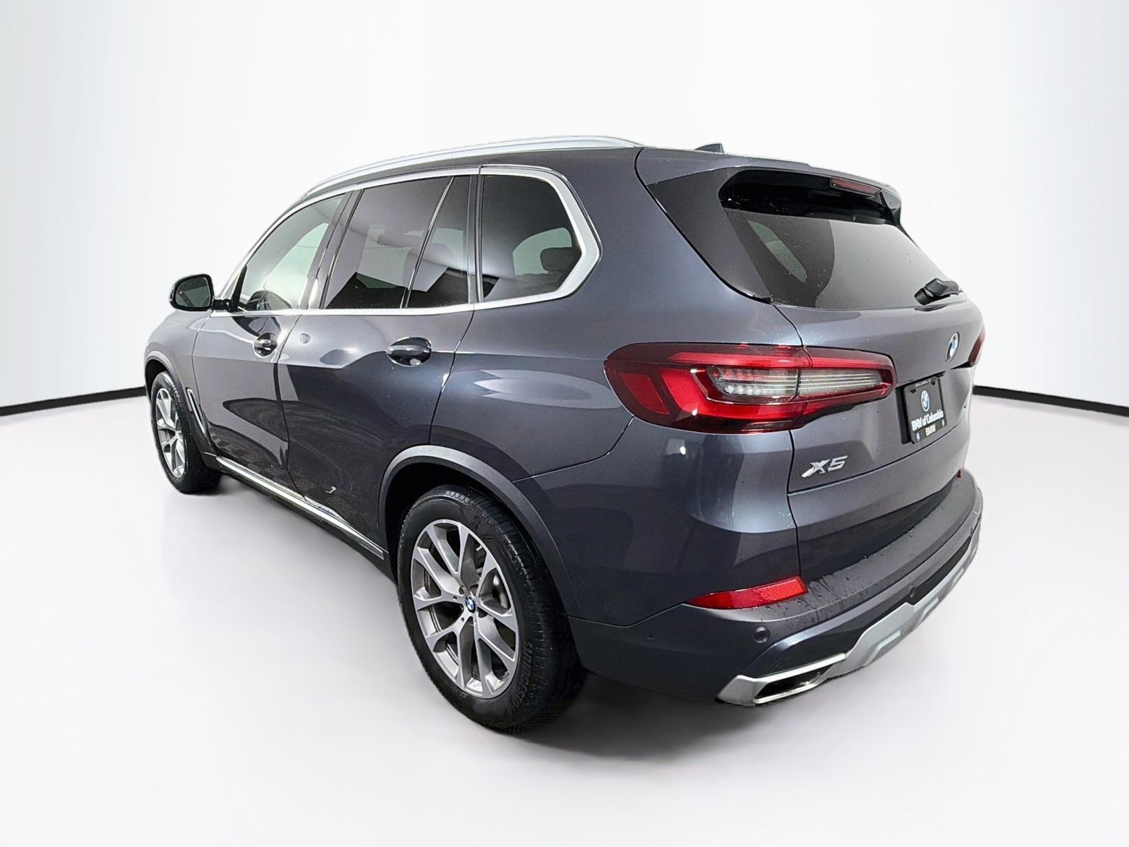 Used 2022 BMW X5 xDrive40i w/ Premium Package AWD/4WD image 5