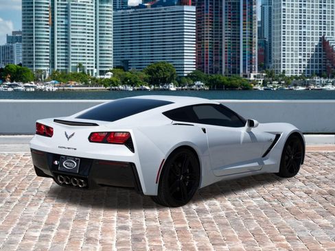 Used 2019 Chevrolet Corvette Stingray Coupe w/ 1LT image 5