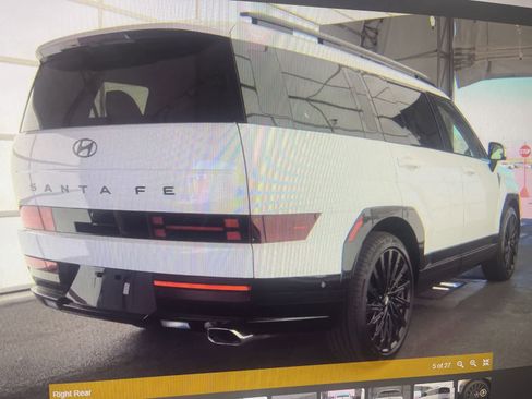 Used 2025 Hyundai Santa Fe Calligraphy FWD image 4