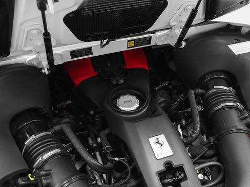 Certified 2022 Ferrari F8 Tributo RWD image 36