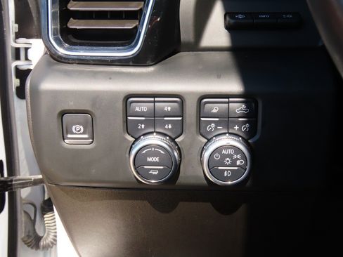 Used 2024 GMC Sierra 3500 Denali Ultimate image 25