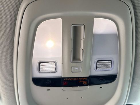 Used 2025 Volvo XC60 B5 Plus w/ Climate Package image 24