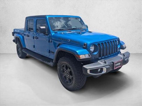 Used 2023 Jeep Gladiator Sport AWD/4WD image 3