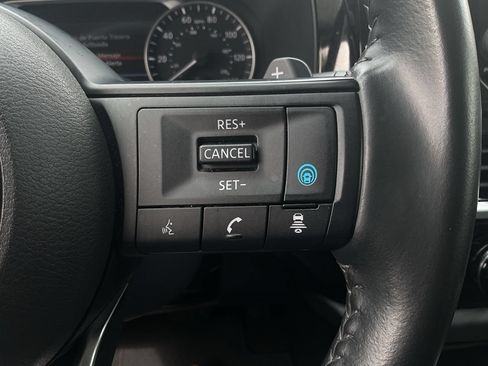 Used 2025 Nissan Pathfinder SV FWD image 34