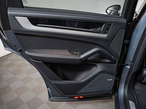 New 2026 Porsche Cayenne S image 27