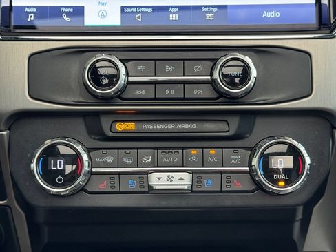 Used 2022 Ford F350 Platinum AWD/4WD image 24