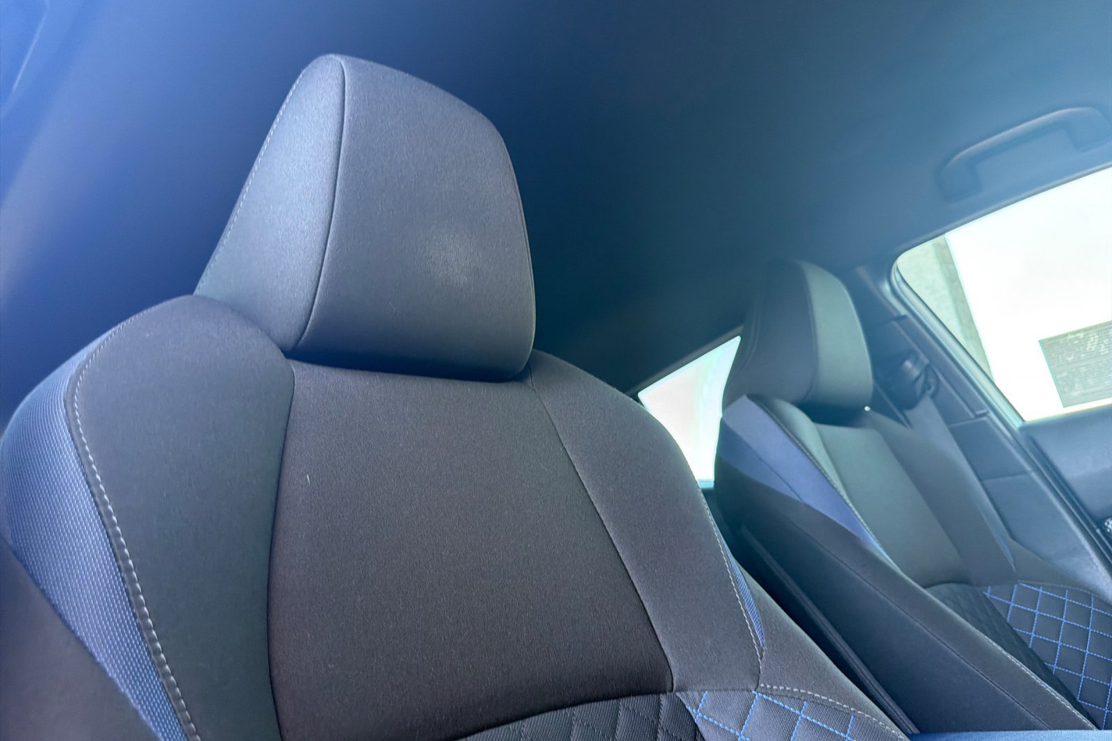 Used 2020 Toyota C-HR XLE FWD image 21