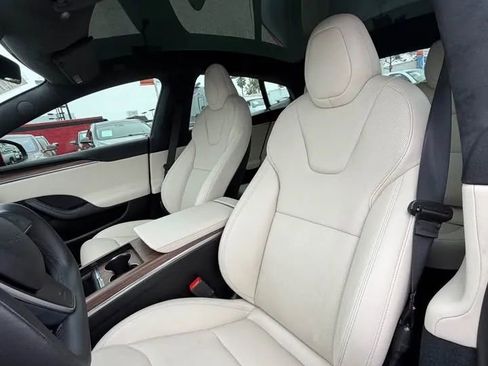 Used 2022 Tesla Model S image 7