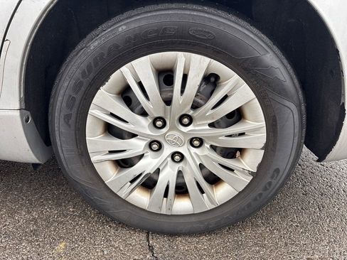 Used 2011 Toyota Camry LE image 5