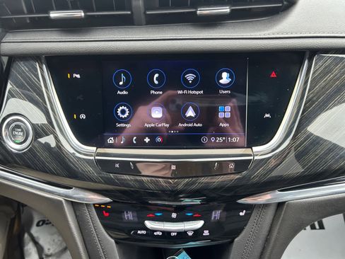 Used 2020 Cadillac XT6 Premium Luxury image 12