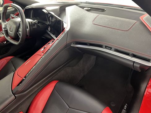 Used 2023 Chevrolet Corvette Stingray Preferred Conv w/ Battery Protection Package RWD image 21