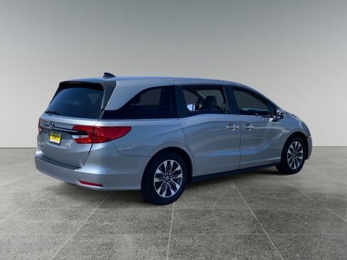 Used 2024 Honda Odyssey EX-L image 5