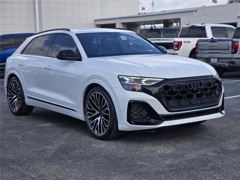Used 2025 Audi SQ8 Prestige AWD/4WD image 3