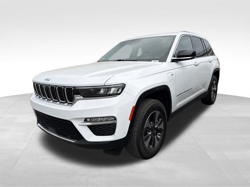 Used 2023 Jeep Grand Cherokee 4WD 4xe w/ Luxury Tech Group II image 7