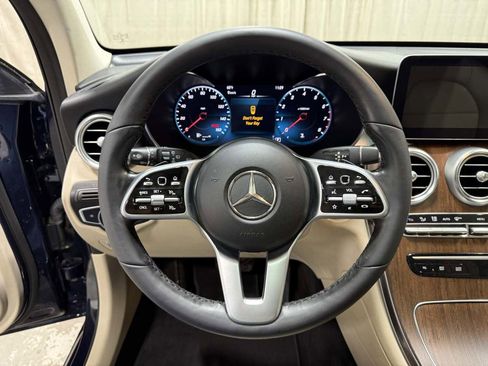 Used 2022 Mercedes-Benz GLC 300 4MATIC w/ Premium Package Lite image 11
