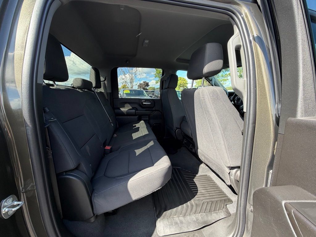 Used 2022 Chevrolet Silverado 2500 Custom w/ Custom Convenience Package AWD/4WD image 23