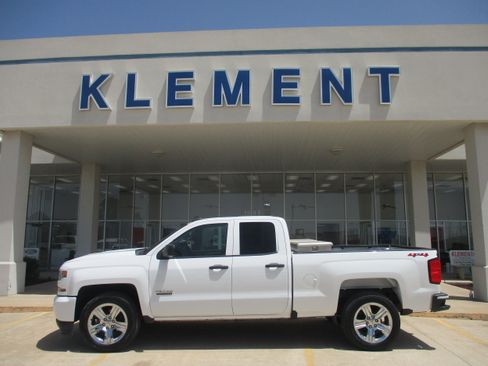 Used 2018 Chevrolet Silverado 1500 Custom w/ Texas Edition AWD/4WD image 1
