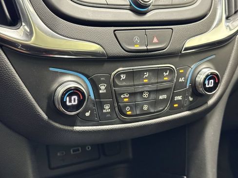 Certified 2022 Chevrolet Equinox LT FWD image 20
