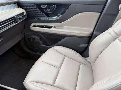 Used 2022 Lincoln Corsair FWD image 20