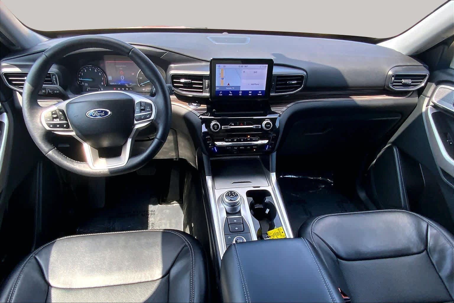 Used 2024 Ford Explorer Limited w/ Equipment Group 301A AWD/4WD image 16