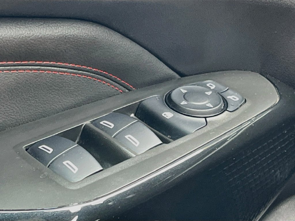 Used 2025 Chevrolet Trax RS FWD image 17