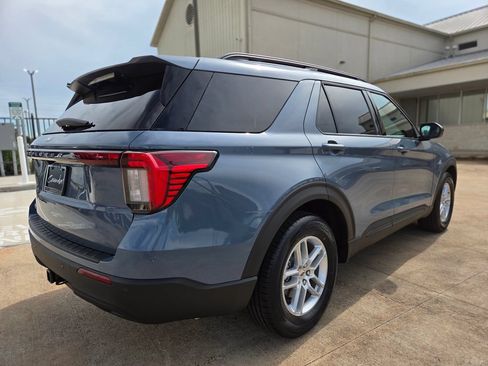 New 2027 Ford Explorer Active RWD image 5