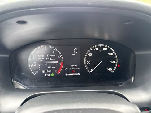 Used 2024 Honda HR-V LX image 12