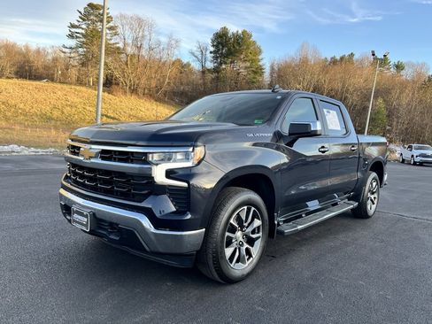 Used 2024 Chevrolet Silverado 1500 LT image 23