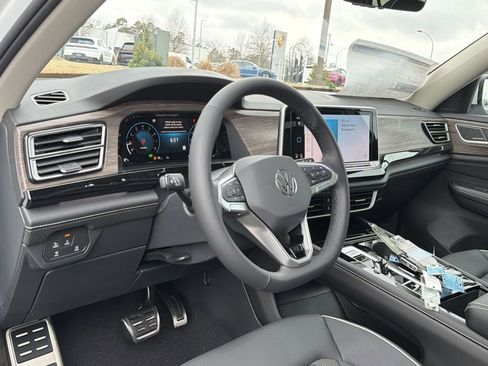 New 2026 Volkswagen Atlas SEL Premium R-Line image 10