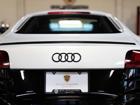 Used 2011 Audi R8 V10 image 33