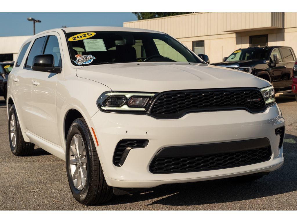 Used 2025 Dodge Durango GT RWD image 32