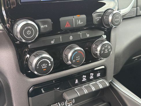 Used 2025 RAM 1500 Big Horn RWD image 35