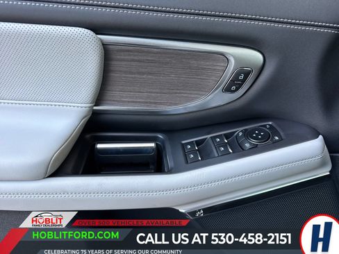 New 2026 Ford Expedition Platinum w/ Platinum Ultimate Package AWD/4WD image 10