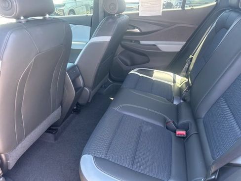 Used 2025 Buick Envista Preferred w/ Convenience II Package FWD image 26