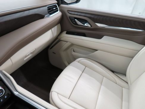 Used 2024 GMC Yukon Denali image 29