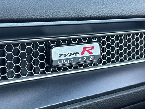 Certified 2024 Honda Civic Type R image 33
