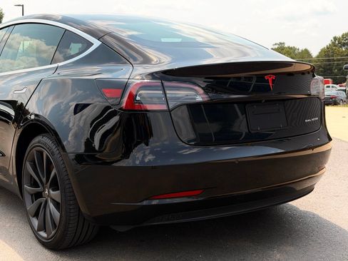 Used 2020 Tesla Model 3 Long Range AWD/4WD image 4