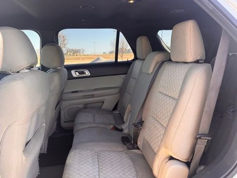 Used 2012 Ford Explorer XLT image 27