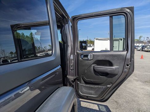 Used 2025 Jeep Wrangler Unlimited Rubicon 4xe w/ Convenience Group image 57