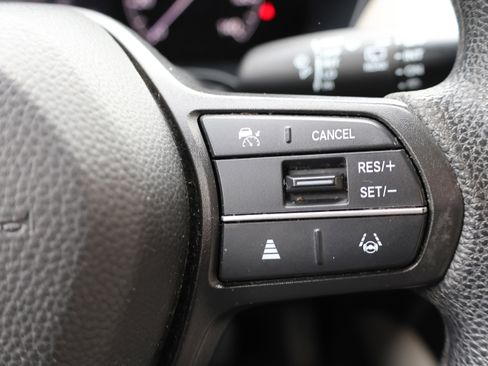 Used 2023 Honda HR-V LX image 23