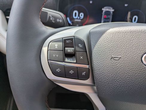 New 2026 Ford Explorer Active w/ Active Comfort Package RWD image 17