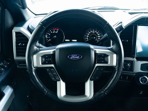 Used 2022 Ford F350 Lariat w/ Chrome Package image 17