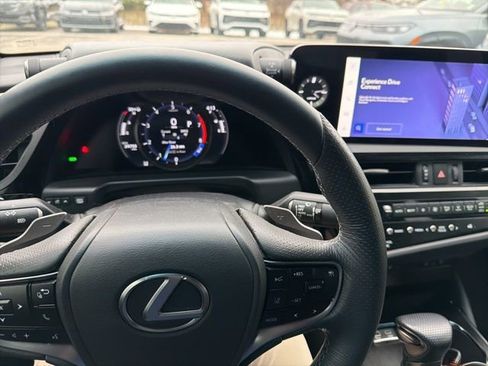 Used 2023 Lexus ES 350 F Sport image 10