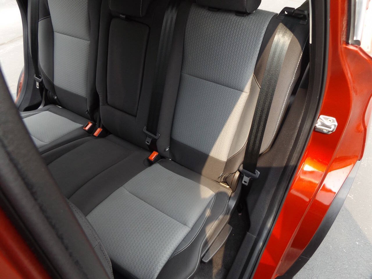 Used 2018 Ford Escape SE w/ SE Sync 3 Package AWD/4WD image 14
