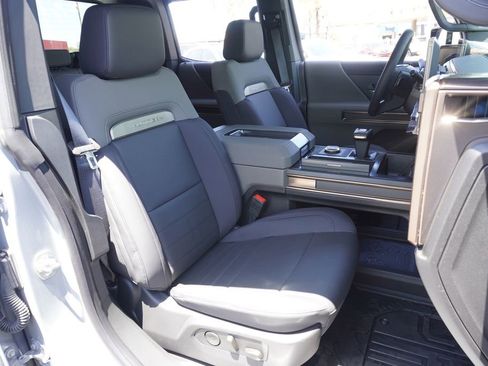 New 2025 GMC Hummer EV 3X image 12