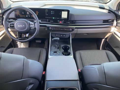 New 2026 Kia Carnival image 13