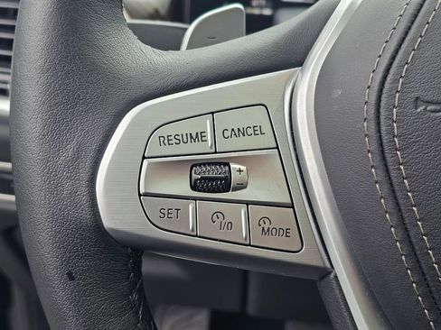 Used 2026 BMW X7 xDrive40i AWD/4WD image 38