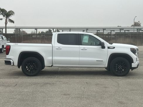Used 2023 GMC Sierra 1500 Elevation w/ X31 Off-Road Package image 3