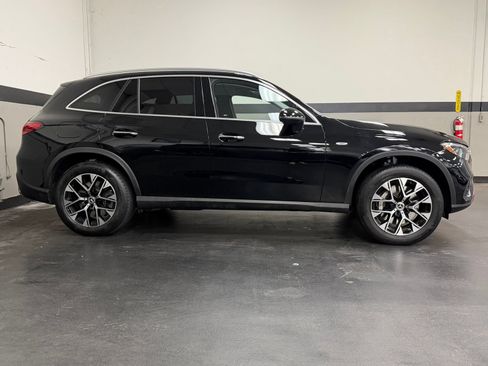Used 2025 Mercedes-Benz GLC 350e 4MATIC image 5