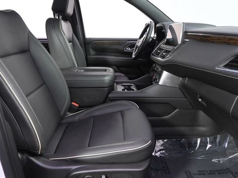 Used 2023 Chevrolet Tahoe Premier AWD/4WD image 16